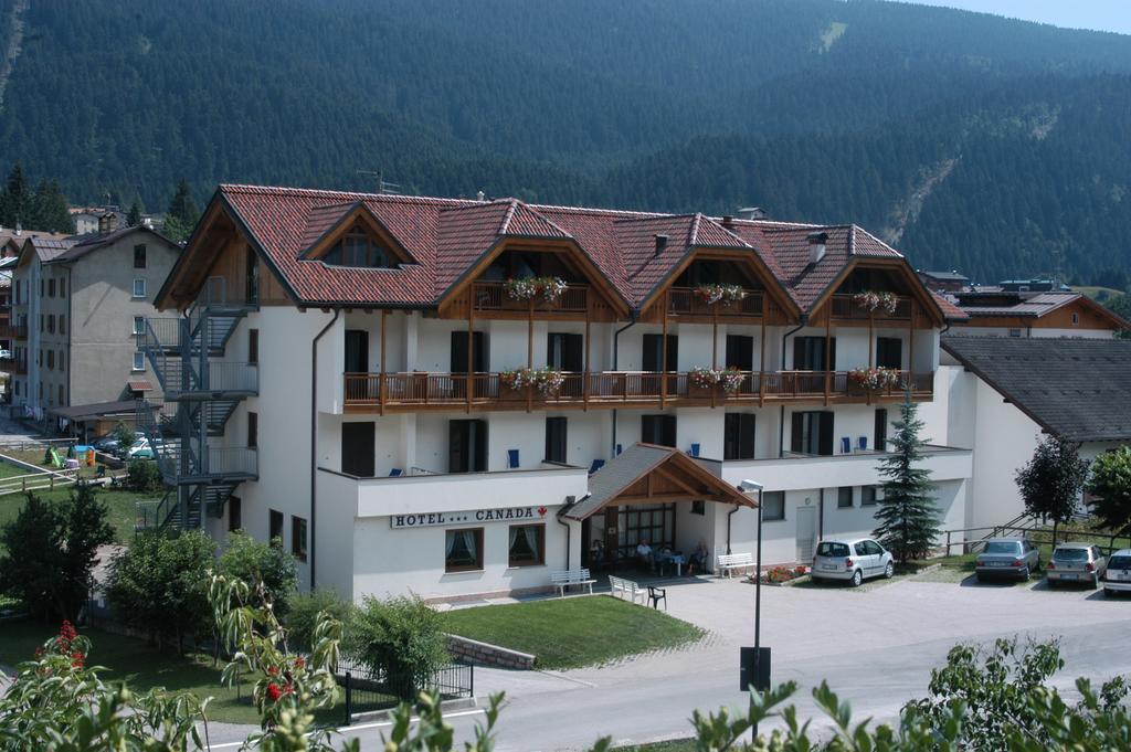 Hotel Canada Andalo Esterno foto